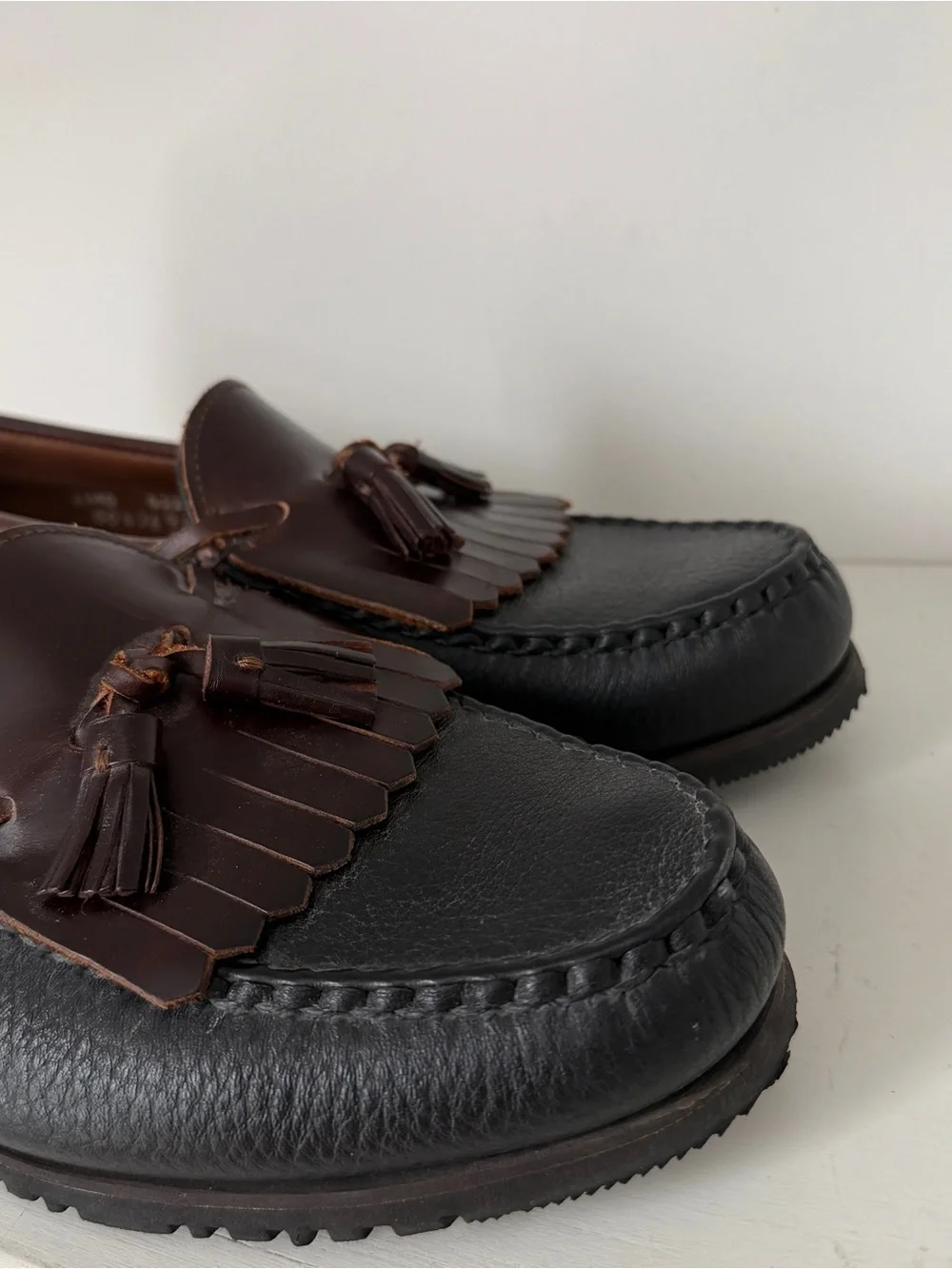 Allen Edmonds Nashua Tassel Loafer Leather Slip-On Round Toe Black/Brown 11.5